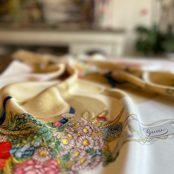 Authentic GUCCI Scarf - Picture 7 of 11